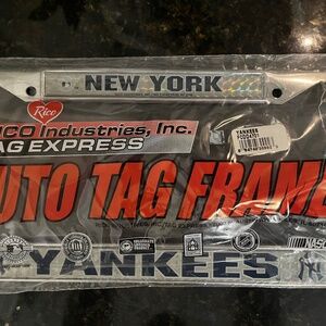 NY Yankees licence plate frame